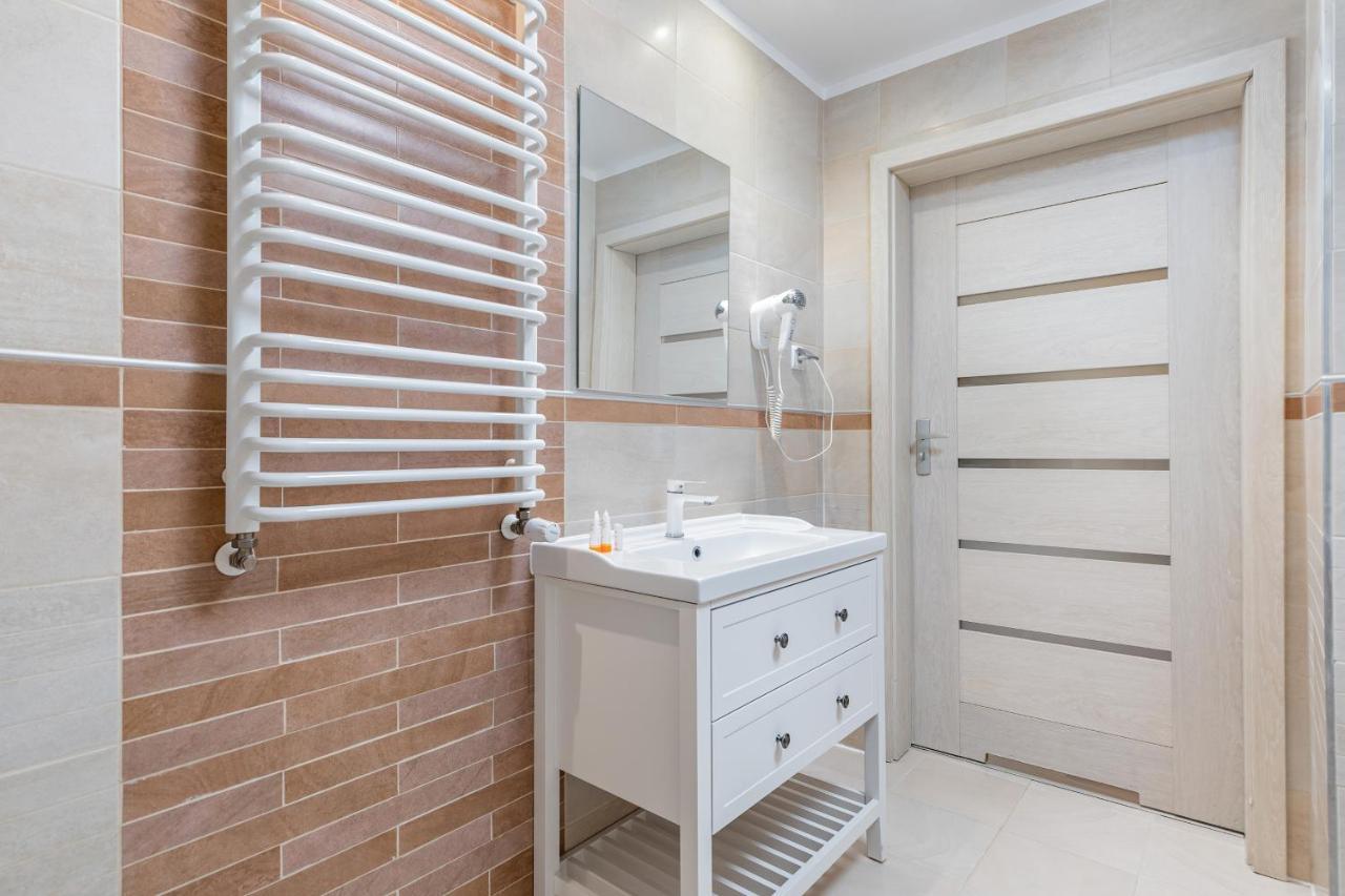 Apartamenty Feniks By Noclegi Renters Свиноуйсьце Экстерьер фото